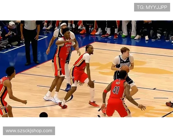 浓眉挡拆展现强大防守弗拉格精准三分助攻球队逆转局势